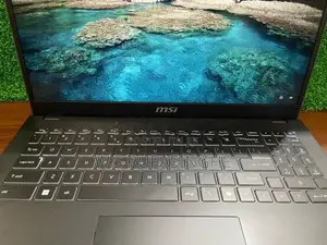 MSI Modern 15 H AI C1MG