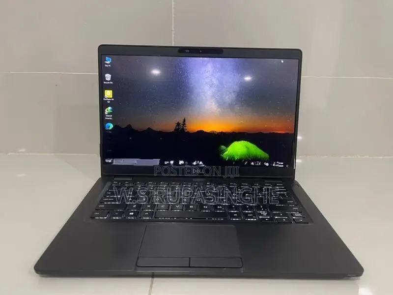 Latitude 5300 Laptop
