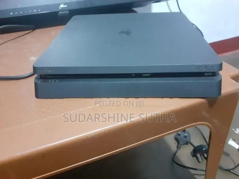 PS4 Slim Edition Console