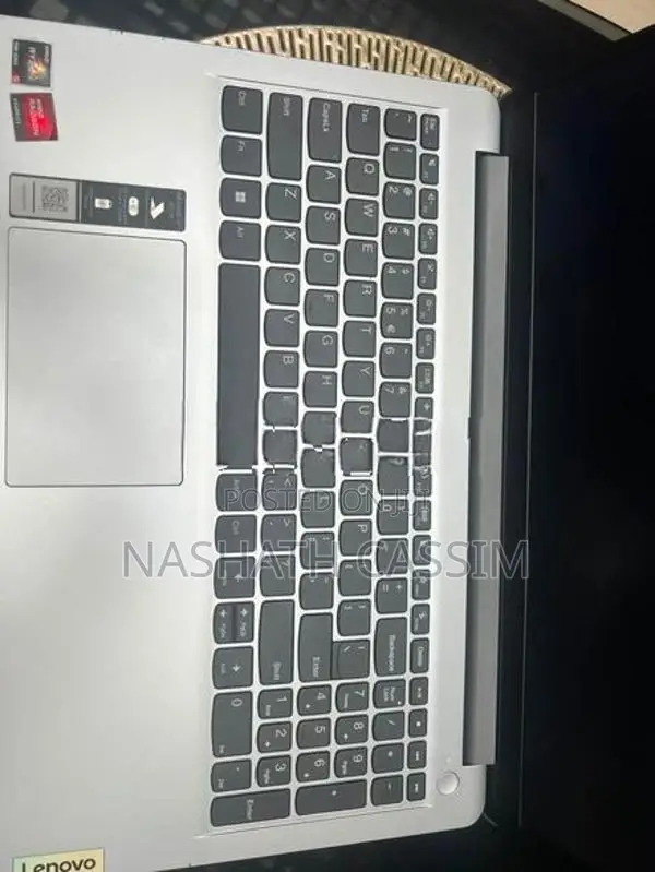 Lenovo IdeaPad 1 Ryzen 5 | 16GB RAM 2GB Graphic 512GB SSD 15.6"