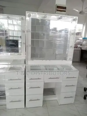 Hollywood Dressing Table