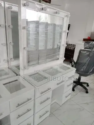 Hollywood Dressing Table