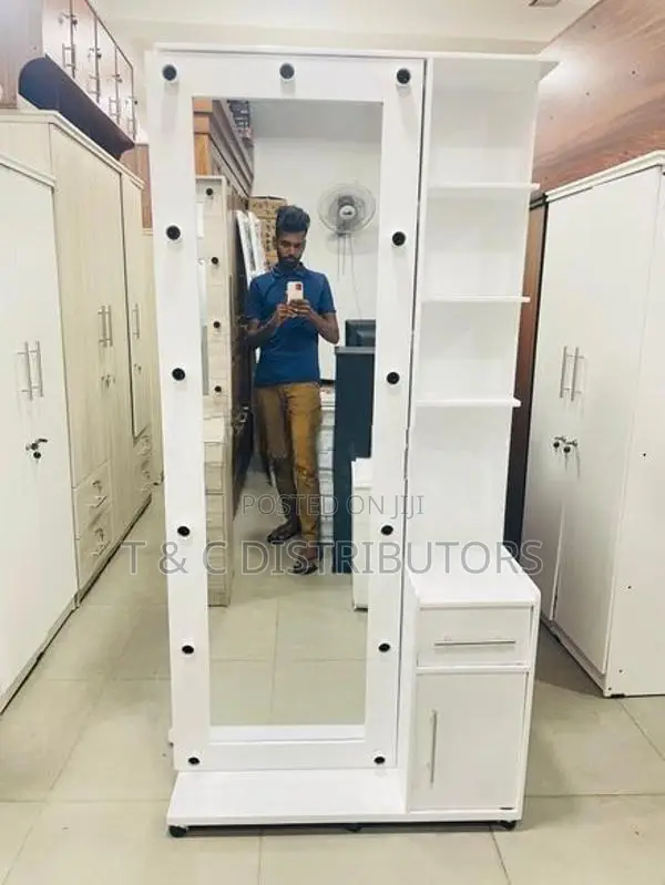 Hollywood Dressing Table
