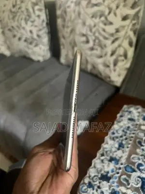 Apple iPad Mini 4