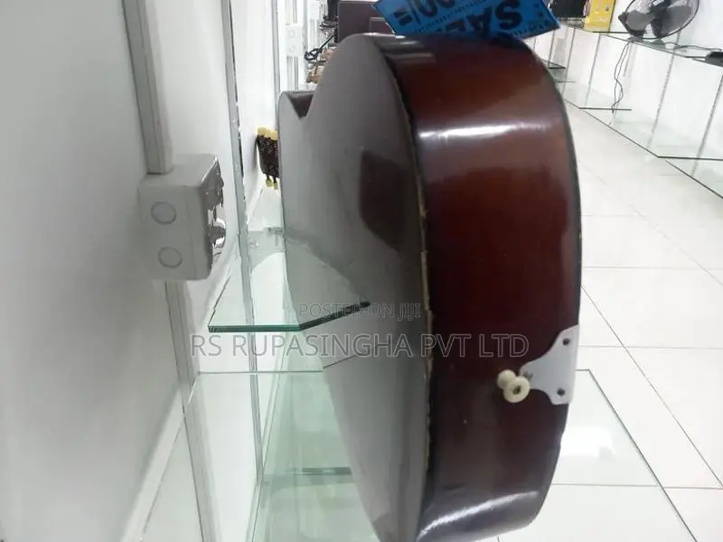 Box Guitar