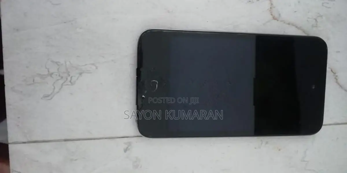 Apple iPod Touch 4th Gen (Used)