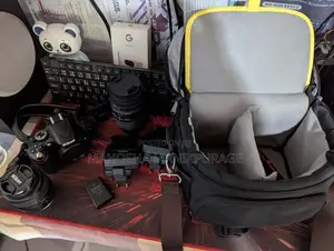 Nikon D5100 with Combo Set