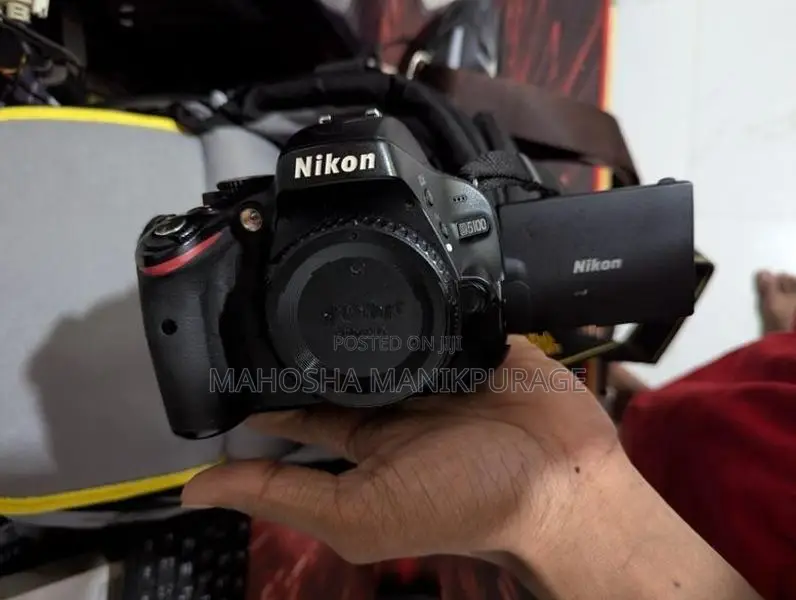 Nikon D5100 with Combo Set