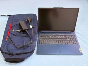 Lenovo IdeaPad Slim 3 15IRU8 – i3