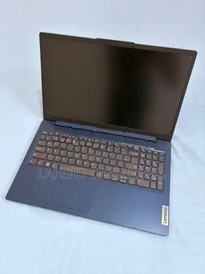 Lenovo IdeaPad Slim 3 15IRU8 – i3