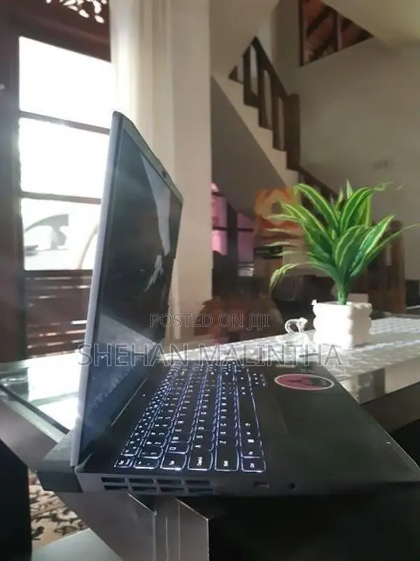 Lenovo LOQ