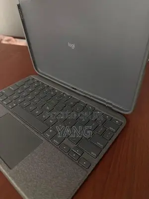 Logitech Combo Touch Keyboard Case for iPad (A16)
