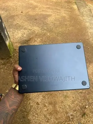 Apple MacBook Air M2