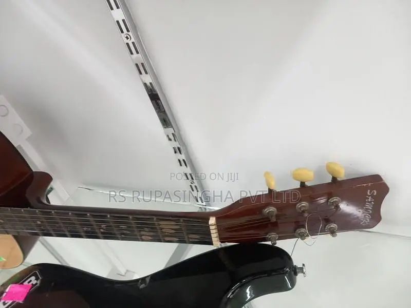 Box Guitar