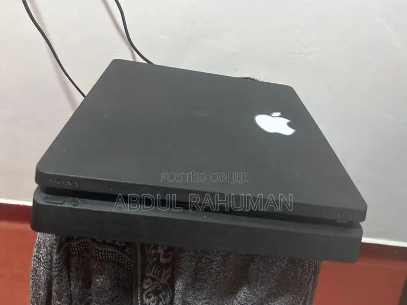 Play Station 4 1TB