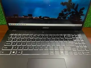 MSI Modern 15 H AI C1MG