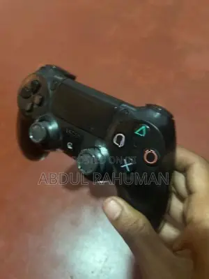 Play Station 4 1TB
