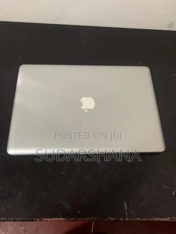 Apple MacBook