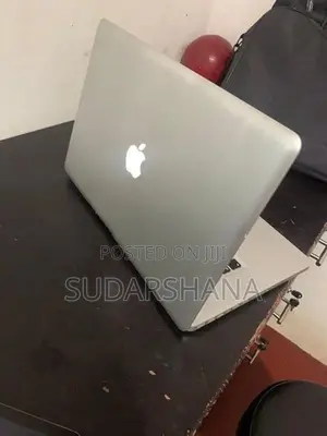 Apple MacBook