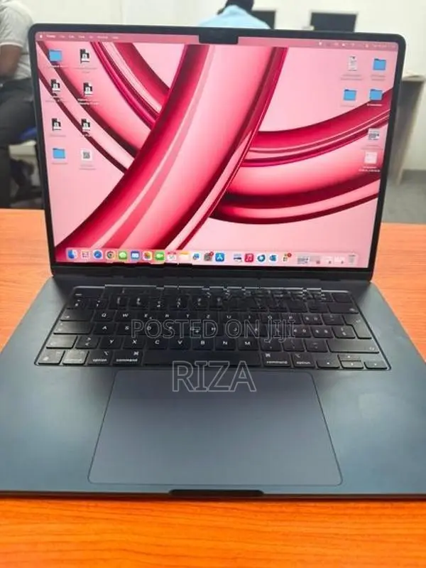 Apple Macbook M2