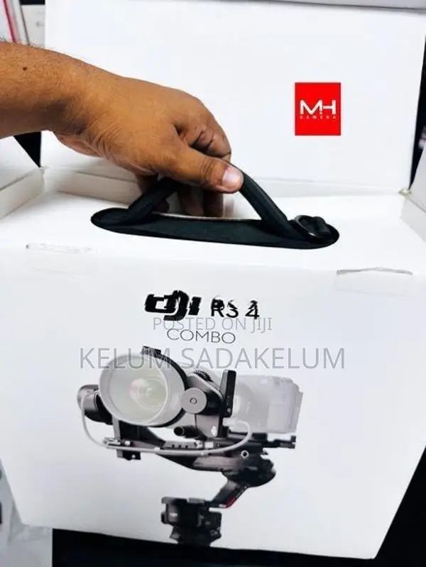 DJI RS 4 Gimbal Stabilizer Combo