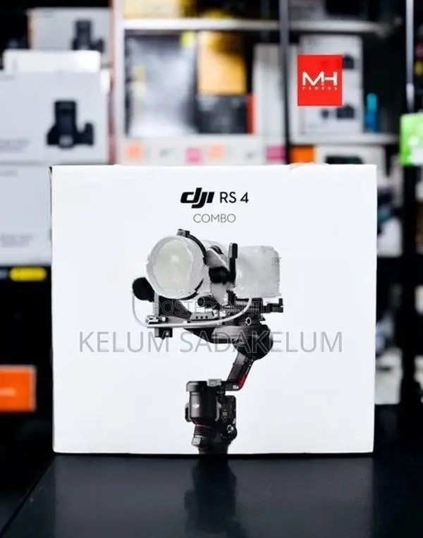 DJI RS 4 Gimbal Stabilizer Combo