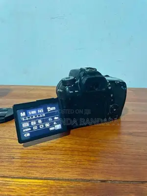 Canon EOS 70D with Lens