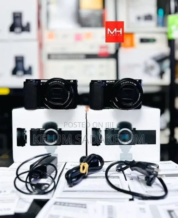 Sony ZV-E10 4K Mirrorless Camera Full Set Box