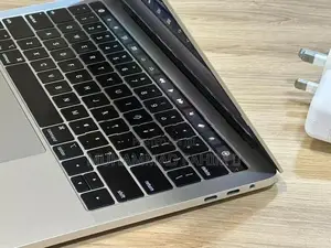 Apple MacBook Pro 13” 2019