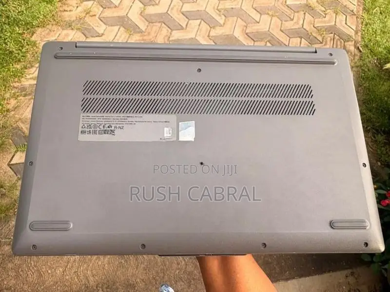 Lenovo IdeaPad Slim 3 | i5 16GB RAM 512GB SSD