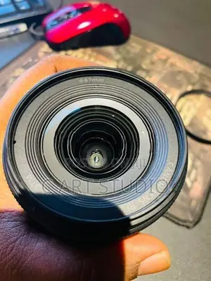 Canon RF 24-105mm f/4