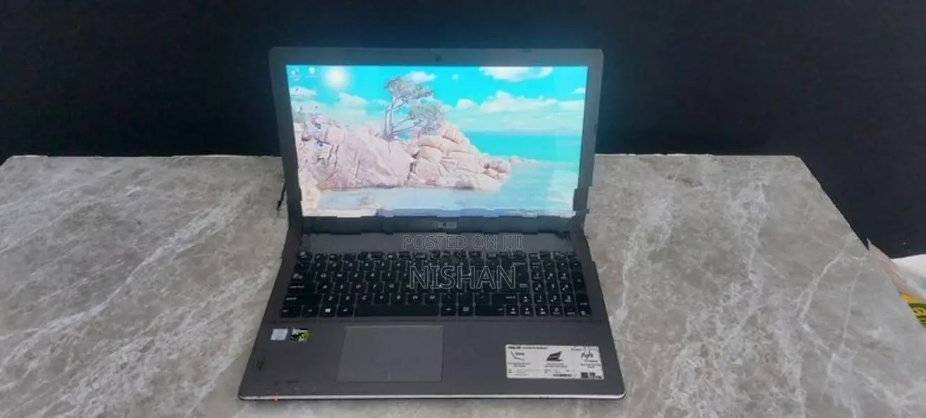 Asus Core i7 2.60 GHz 6th Gen 8GB RAM