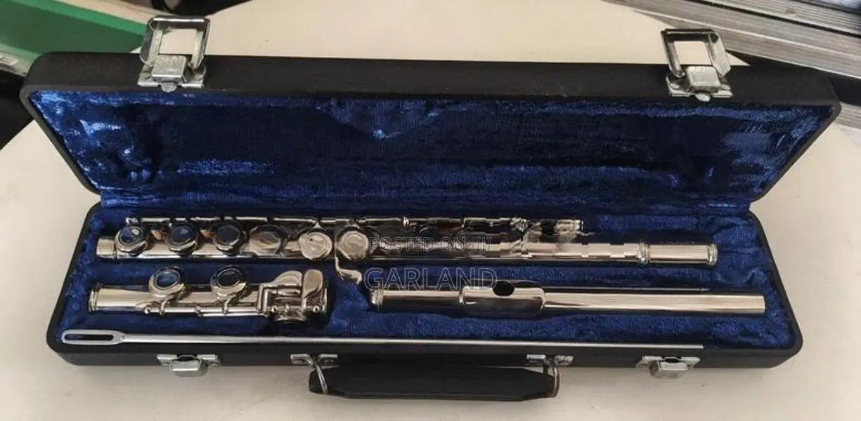 Minerva concert flute-Japan