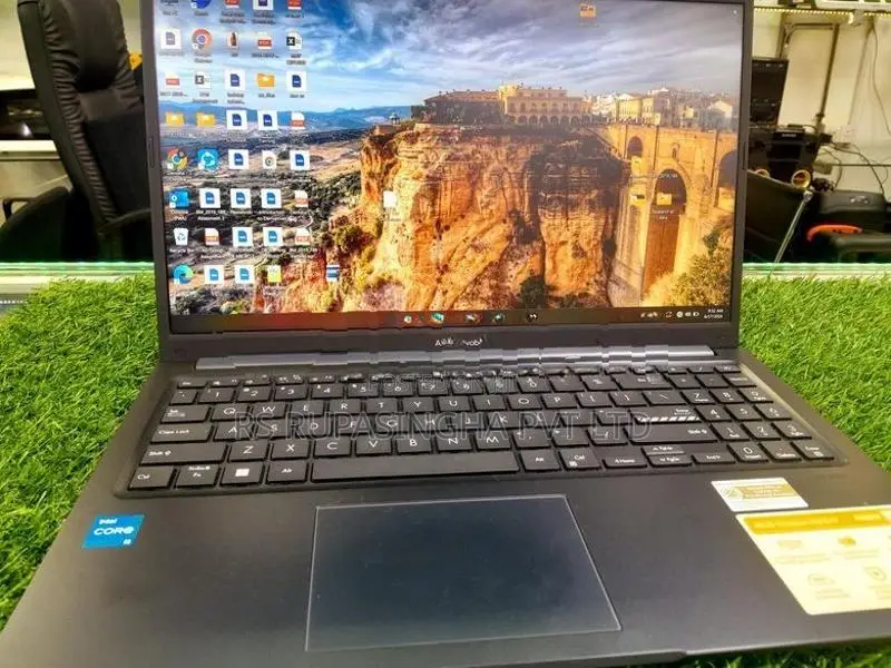 Asus Vivo Book Laptop