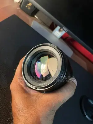 Sony G 85mm 1.8f Lens