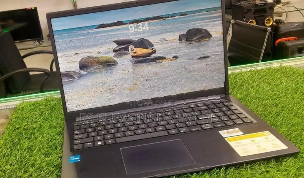 Asus Vivo Book Laptop