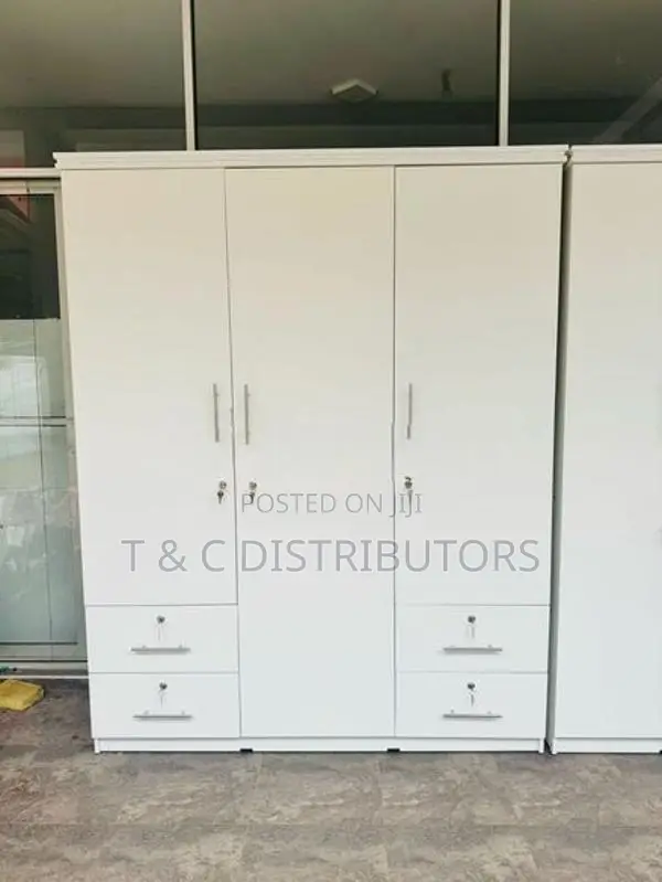 Melamine 3 door 4 lagrs