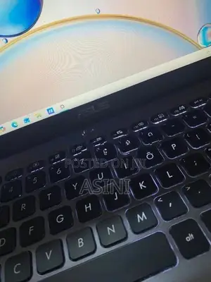 Asus vivobook