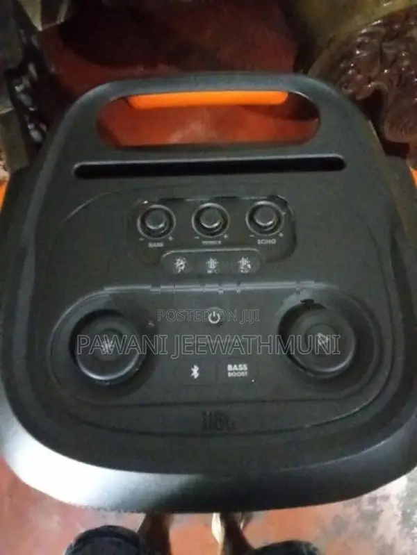 JBL 710 Speaker