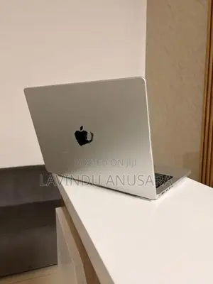 Apple MacBook Pro M3 14” 18GB RAM 512GB SSD