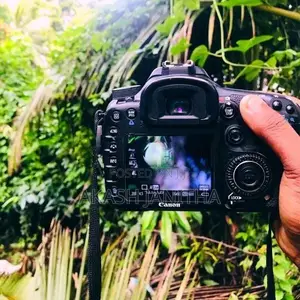 Canon 7D Camera