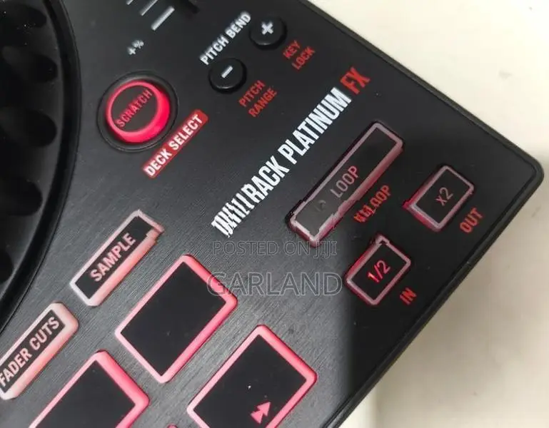 Numark Mixtrack Platinum FX DJ Controller-Japan