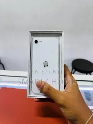 Apple iPhone SE 2 (Used)