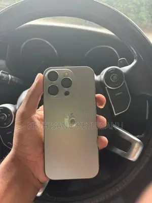 Apple iPhone 16 Pro (Refurbished)