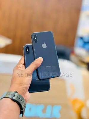 Apple iPhone XS 256GB Black (Used)