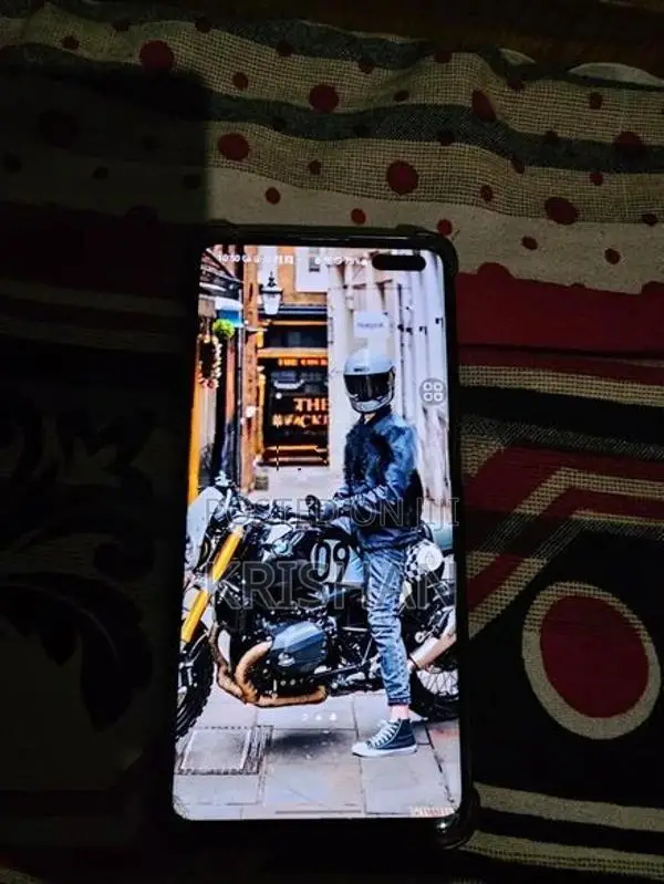 Samsung Galaxy S10 5G (Used)