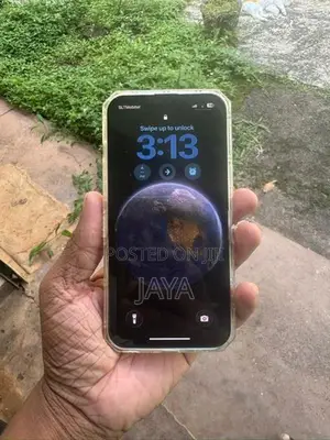 Apple iPhone 13 (Used)