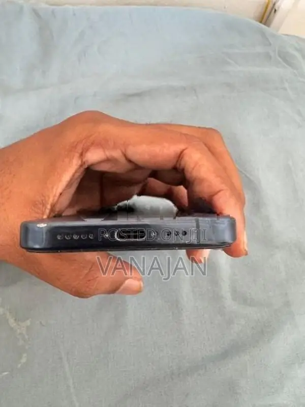 Apple iPhone 15 Pro (Used)