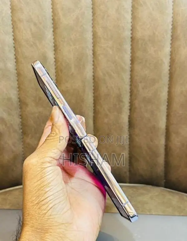 Samsung Z Flip 4 256GB (Used)