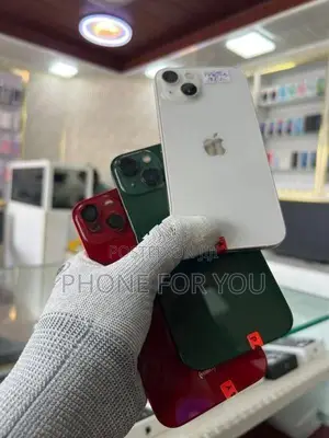 Apple iPhone 13 (Used)